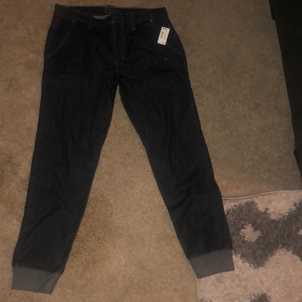 Men’s size 32  dark denim